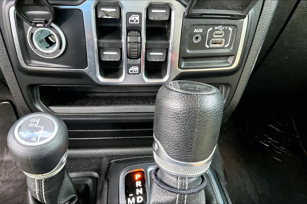 Used 2021 Jeep Wrangler Unlimited Sahara AWD/4WD image 33