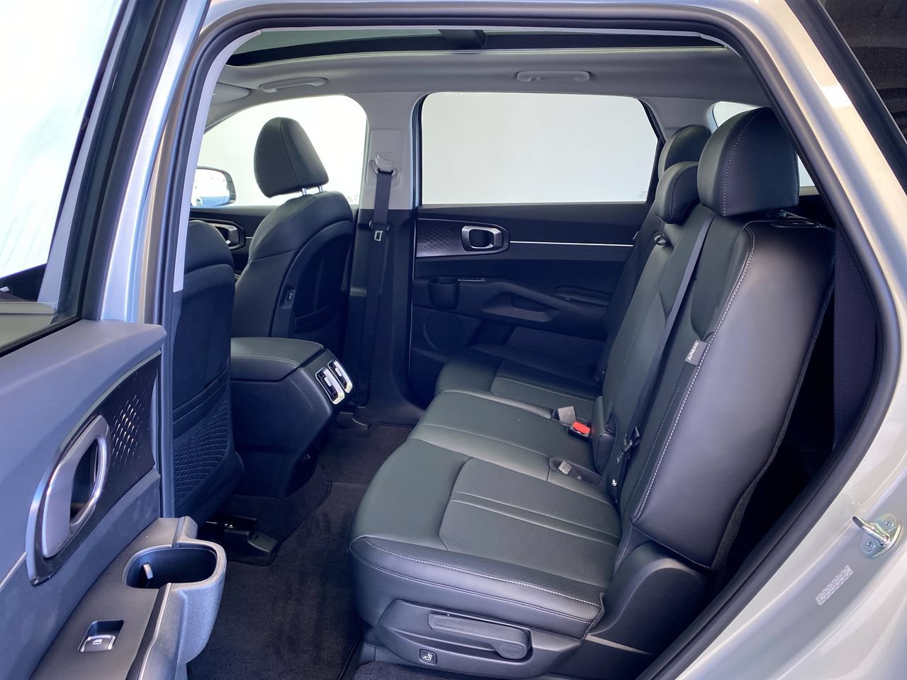 New 2026 Kia Sorento S FWD image 33