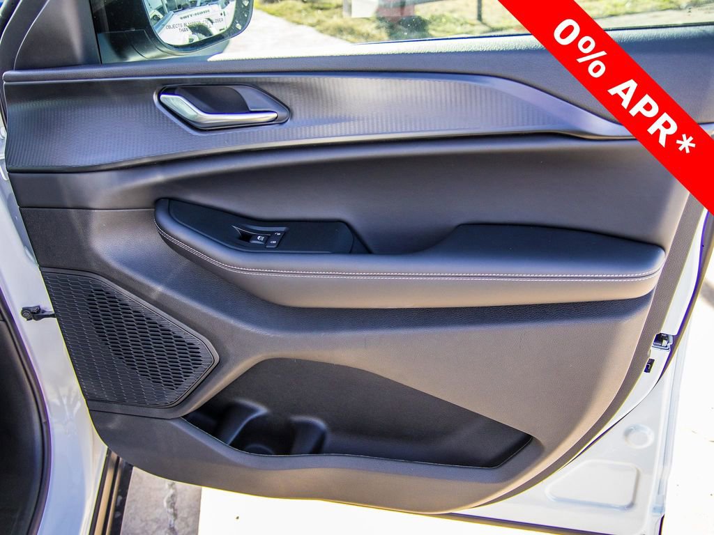 New 2025 Jeep Grand Cherokee Laredo X image 16