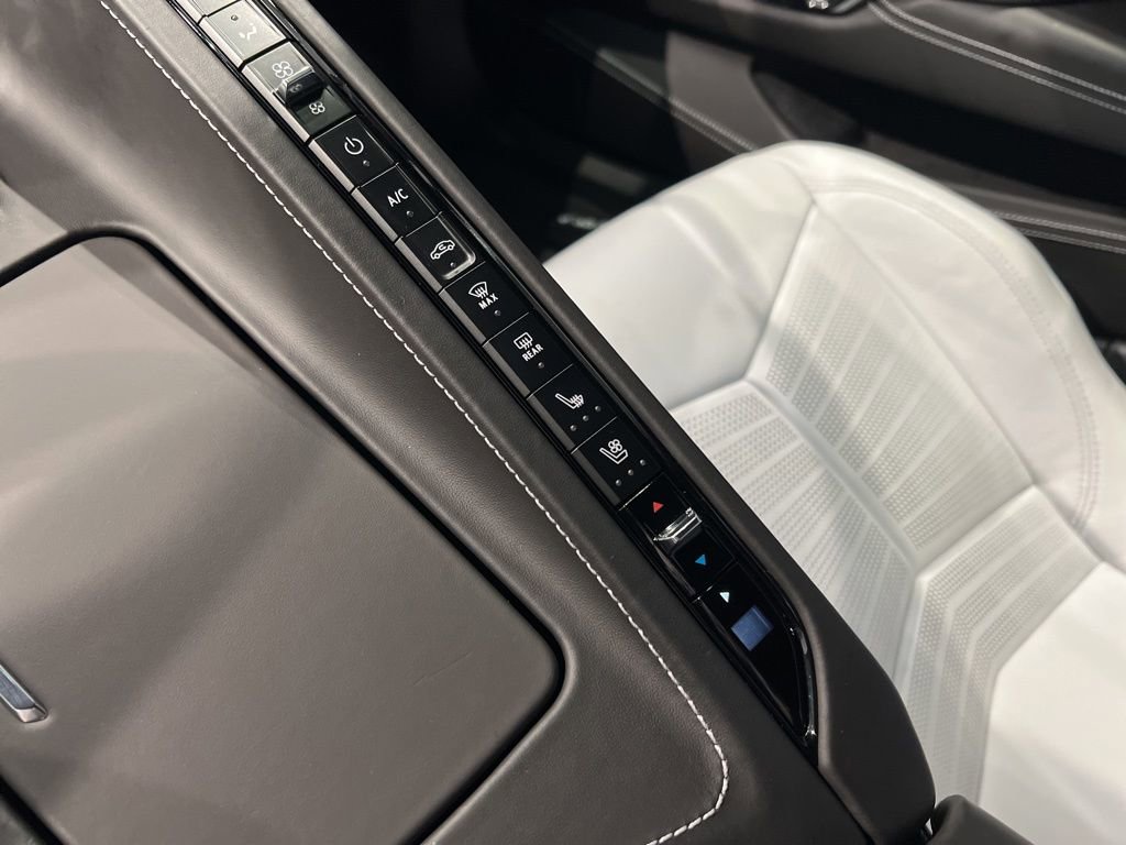 Used 2023 Chevrolet Corvette Stingray Premium Conv w/ Stealth Interior Trim Package image 20