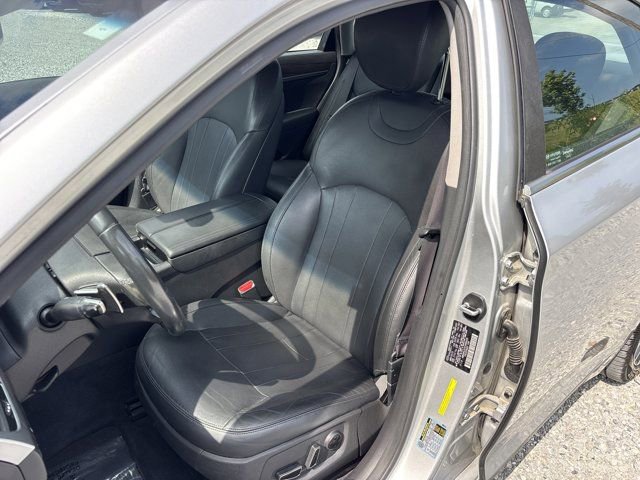 Used 2015 Hyundai Genesis 3.8 RWD image 17