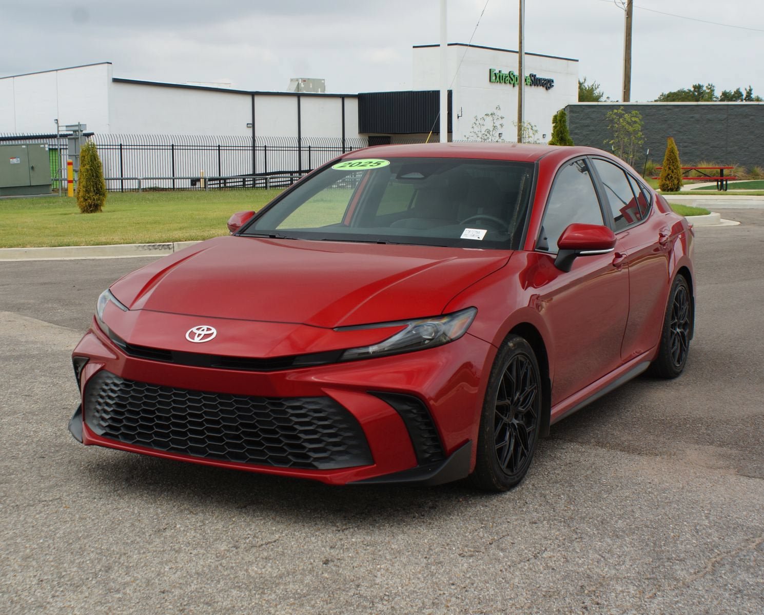 Used 2025 Toyota Camry SE FWD image 23