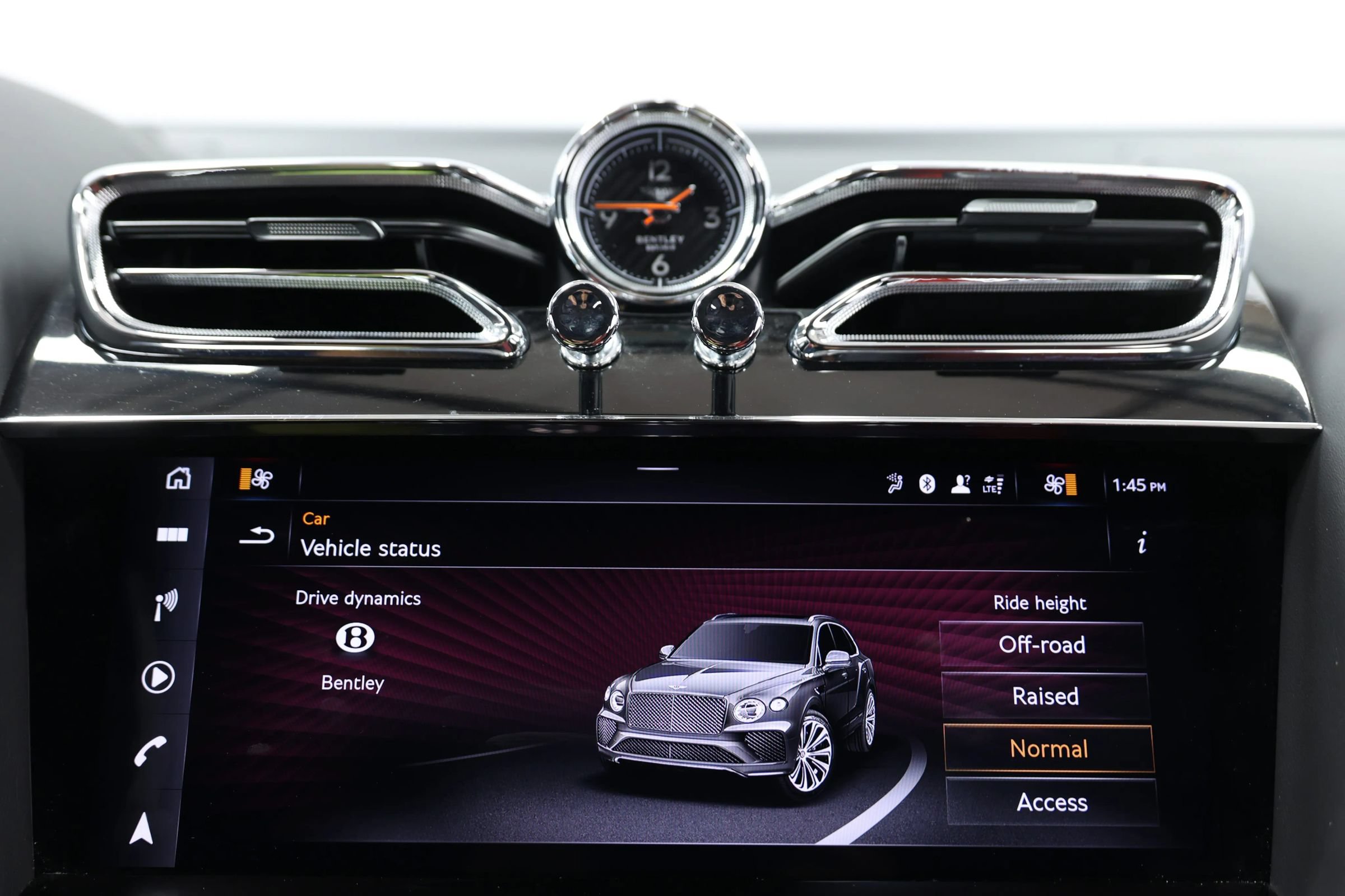 Used 2022 Bentley Bentayga AWD/4WD image 46