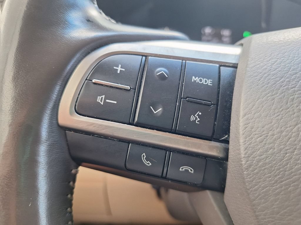Used 2021 Lexus LX 570 4WD w/ Luxury Package image 16