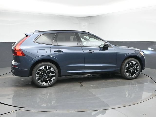 New 2026 Volvo XC60 T8 Plus w/ Climate Package PRO AWD/4WD image 9
