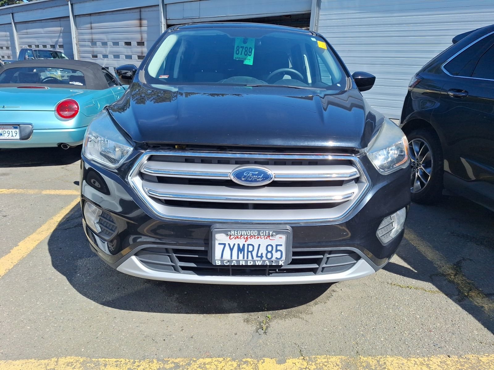 Used 2017 Ford Escape SE FWD image 2