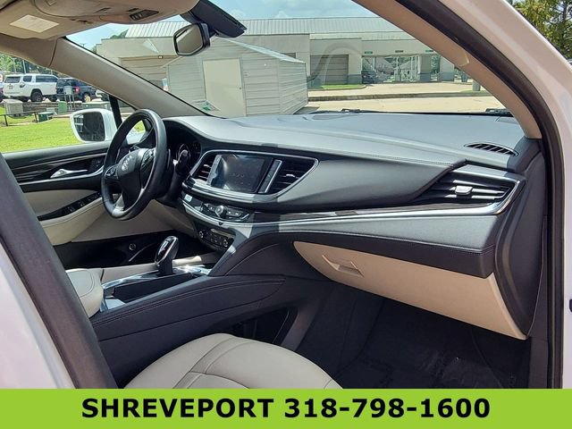 Certified 2020 Buick Enclave Essence w/ Sound and Sites Package FWD image 29