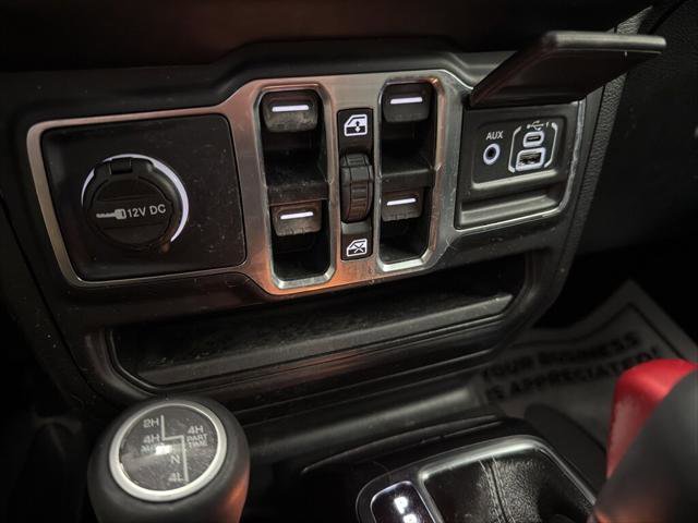 Certified 2023 Jeep Wrangler Unlimited Sahara w/ Cold Weather Group image 15