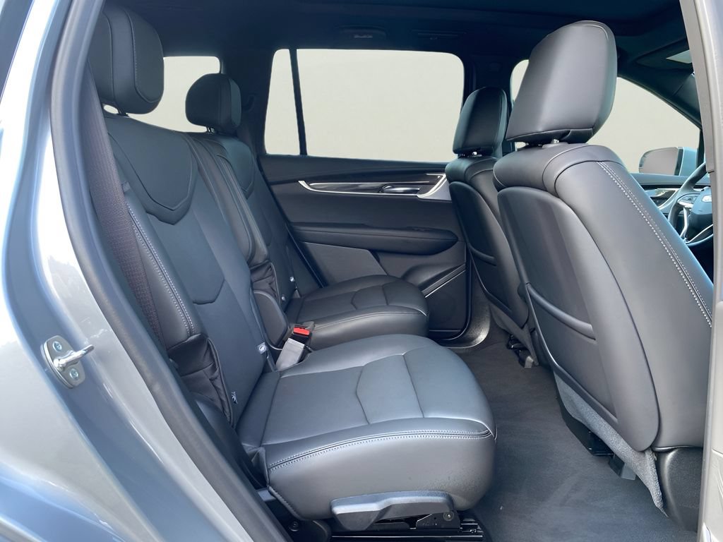 Certified 2025 Cadillac XT6 Sport w/ Technology Package AWD/4WD image 18