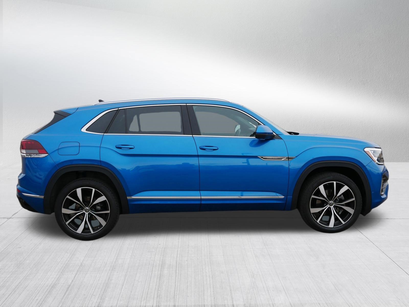 Certified 2024 Volkswagen Atlas Cross Sport SEL Premium R-Line image 8