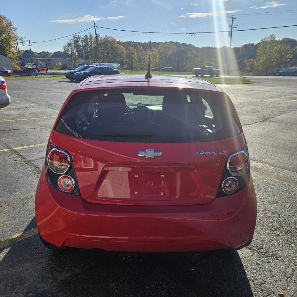 Used 2014 Chevrolet Sonic LT w/ Wheels and Fog Lamp Package FWD image 5
