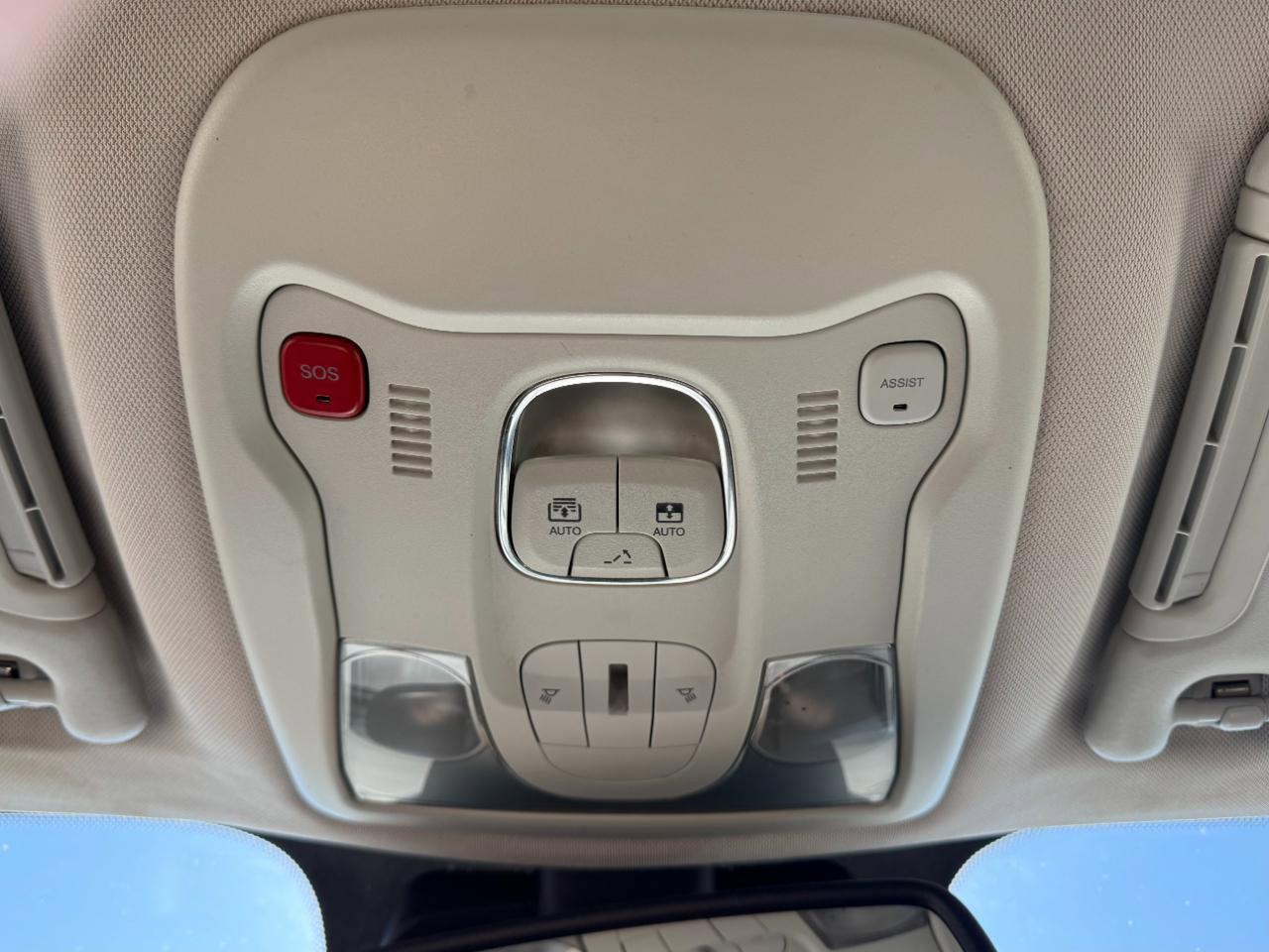 Used 2021 Jeep Renegade Trailhawk w/ Sun & Sound Group image 19