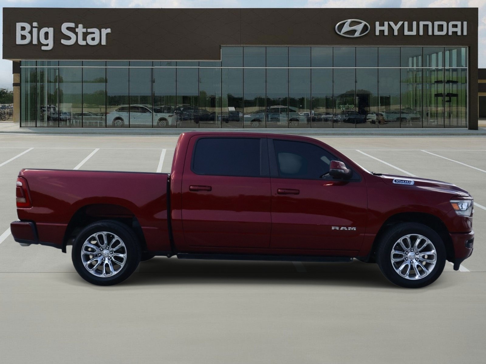 Used 2023 RAM 1500 Laramie AWD/4WD image 5