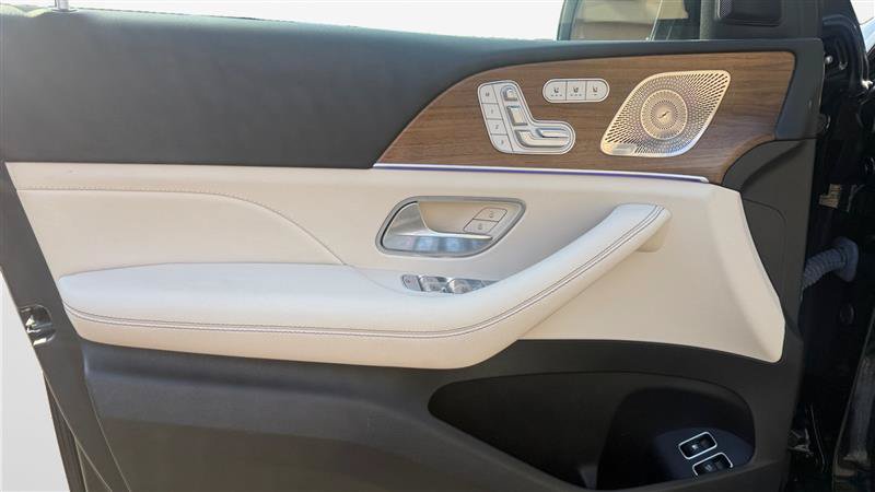 Used 2024 Mercedes-Benz GLE 450e 4MATIC image 11