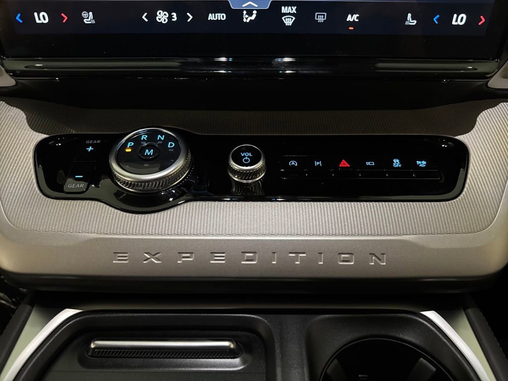 New 2026 Ford Expedition Max Active RWD image 15