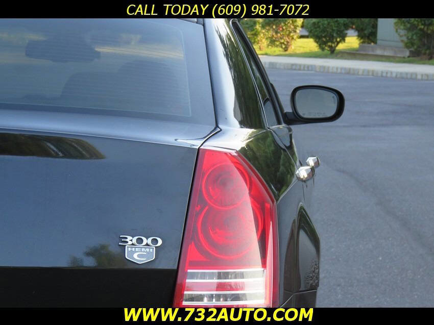 Used 2008 Chrysler 300 C w/ Protection Group II image 22