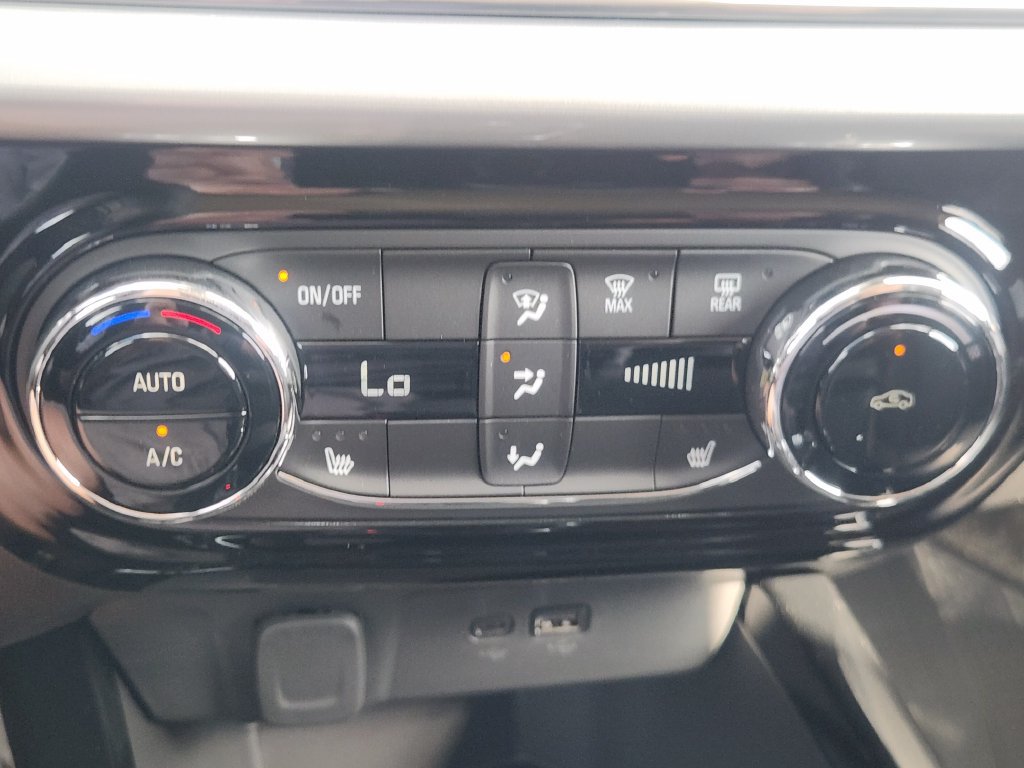 New 2026 Chevrolet Trax LT w/ Driver Confidence Package FWD image 14