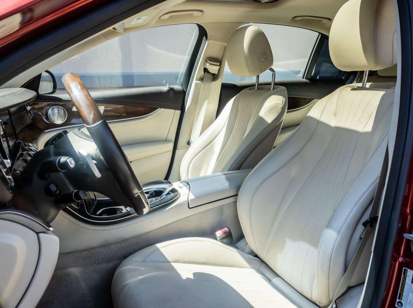 Used 2017 Mercedes-Benz E 300 4MATIC w/ Premium 1 Package image 12