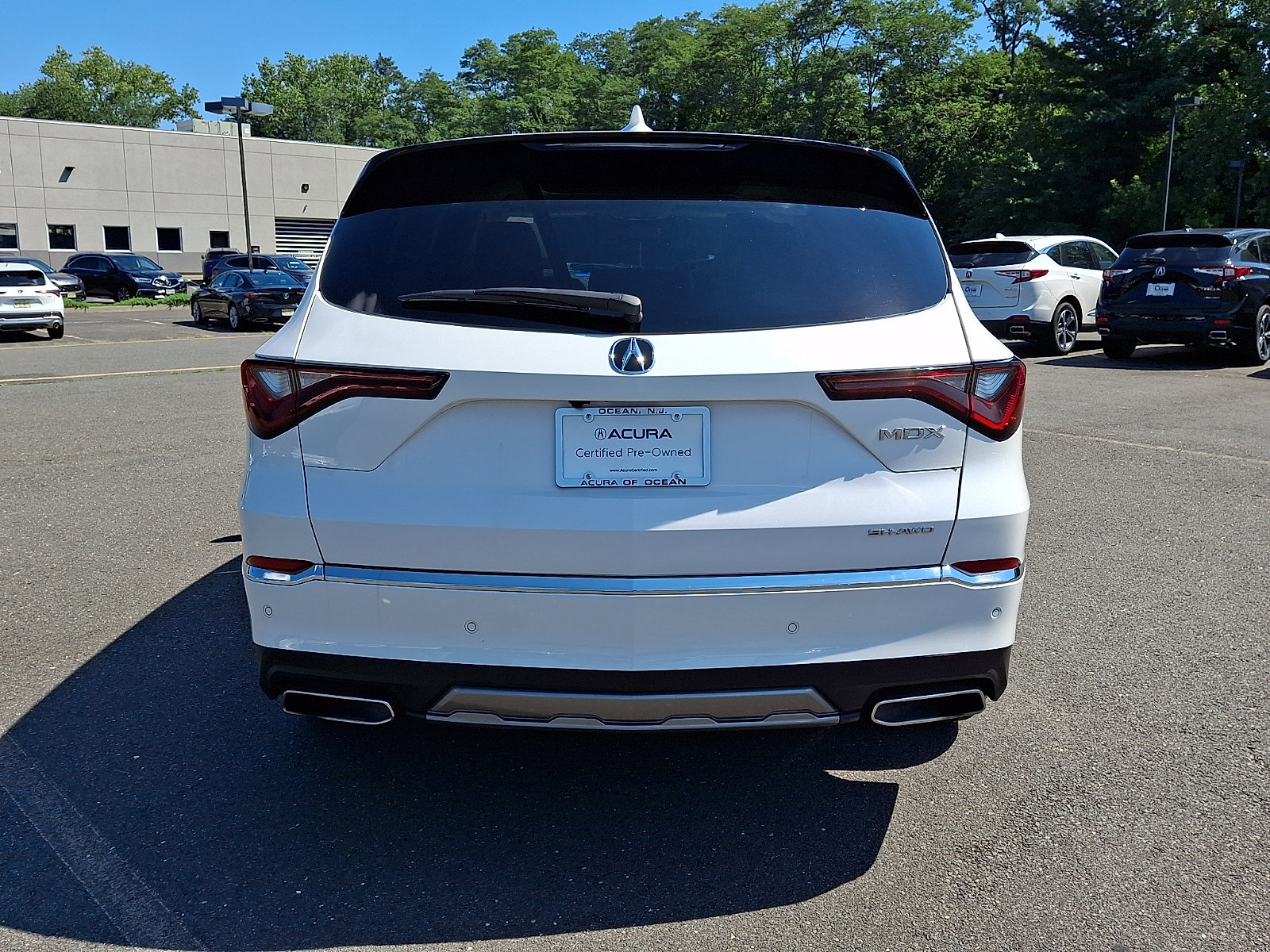Certified 2025 Acura MDX w/ Technology Package AWD/4WD image 5