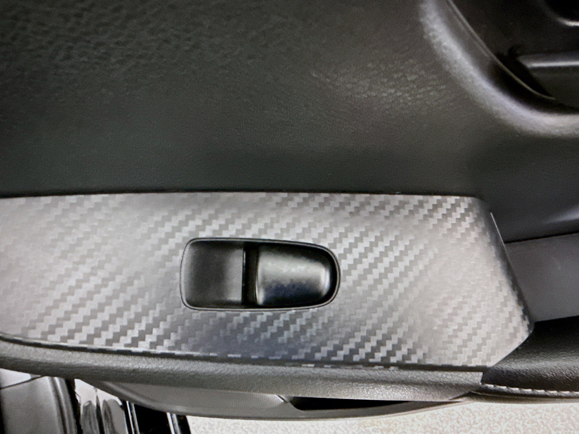 Used 2025 Nissan Sentra SV FWD image 31