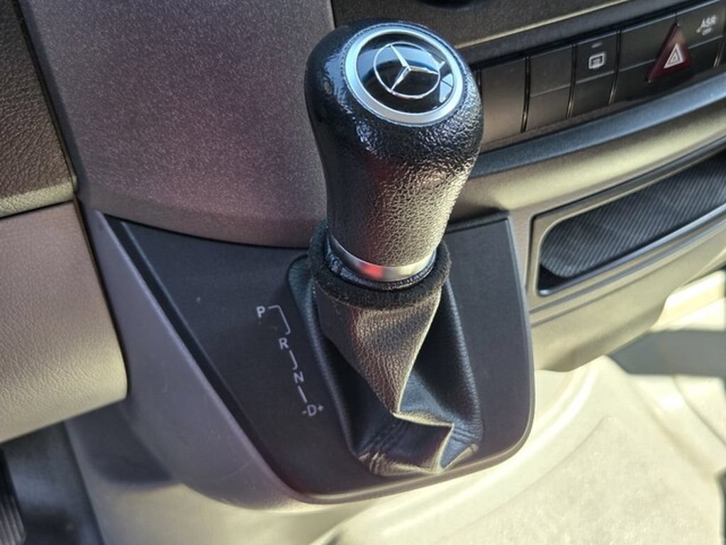 Used 2016 Mercedes-Benz Sprinter 2500 image 10