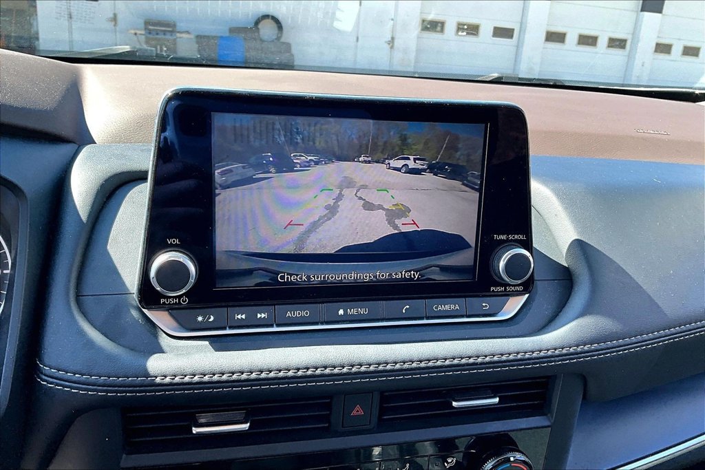 Used 2023 Nissan Rogue S FWD image 14