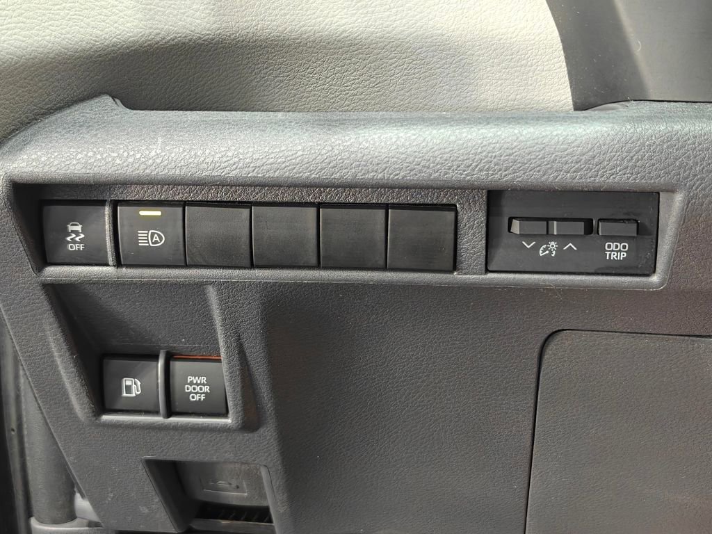 Used 2021 Toyota Sienna LE FWD image 10