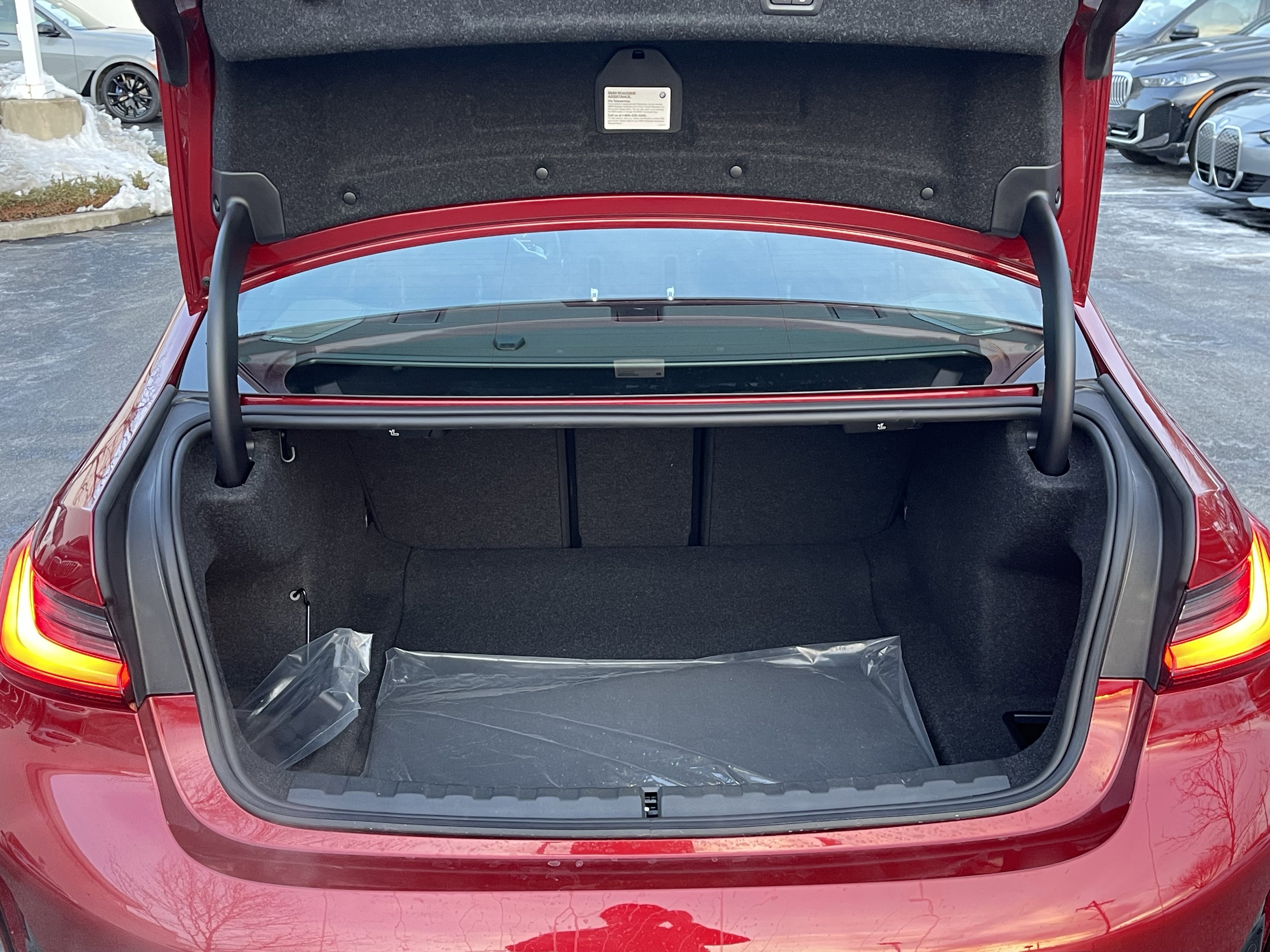 Used 2026 BMW 330i xDrive Sedan w/ M Sport Package image 8