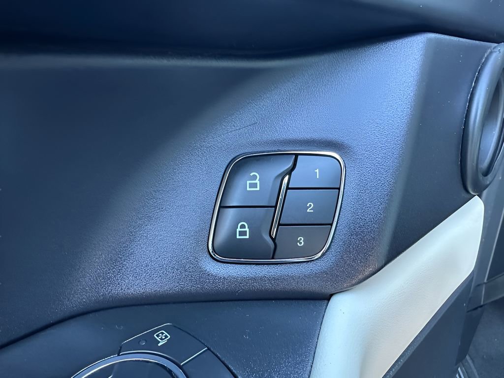 Used 2021 Ford Expedition Max Platinum image 12