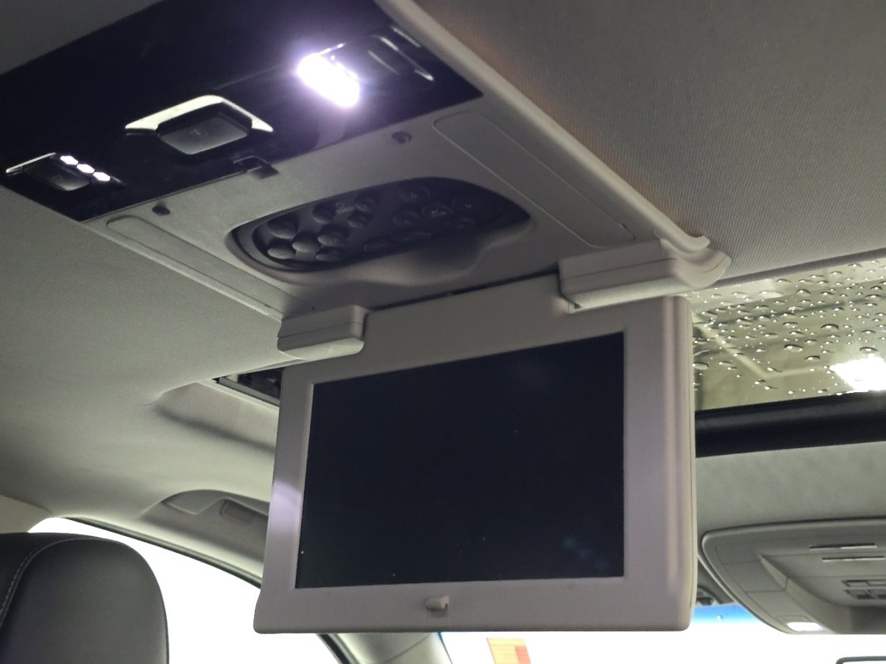 Used 2018 Chevrolet Tahoe Premier image 13