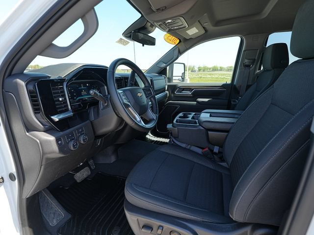 Used 2025 Chevrolet Silverado 2500 LT w/ Convenience Package AWD/4WD image 16