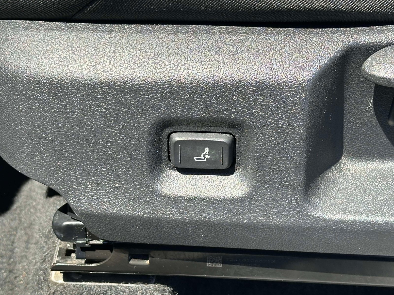 Used 2024 Toyota Tacoma TRD Off-Road AWD/4WD image 19