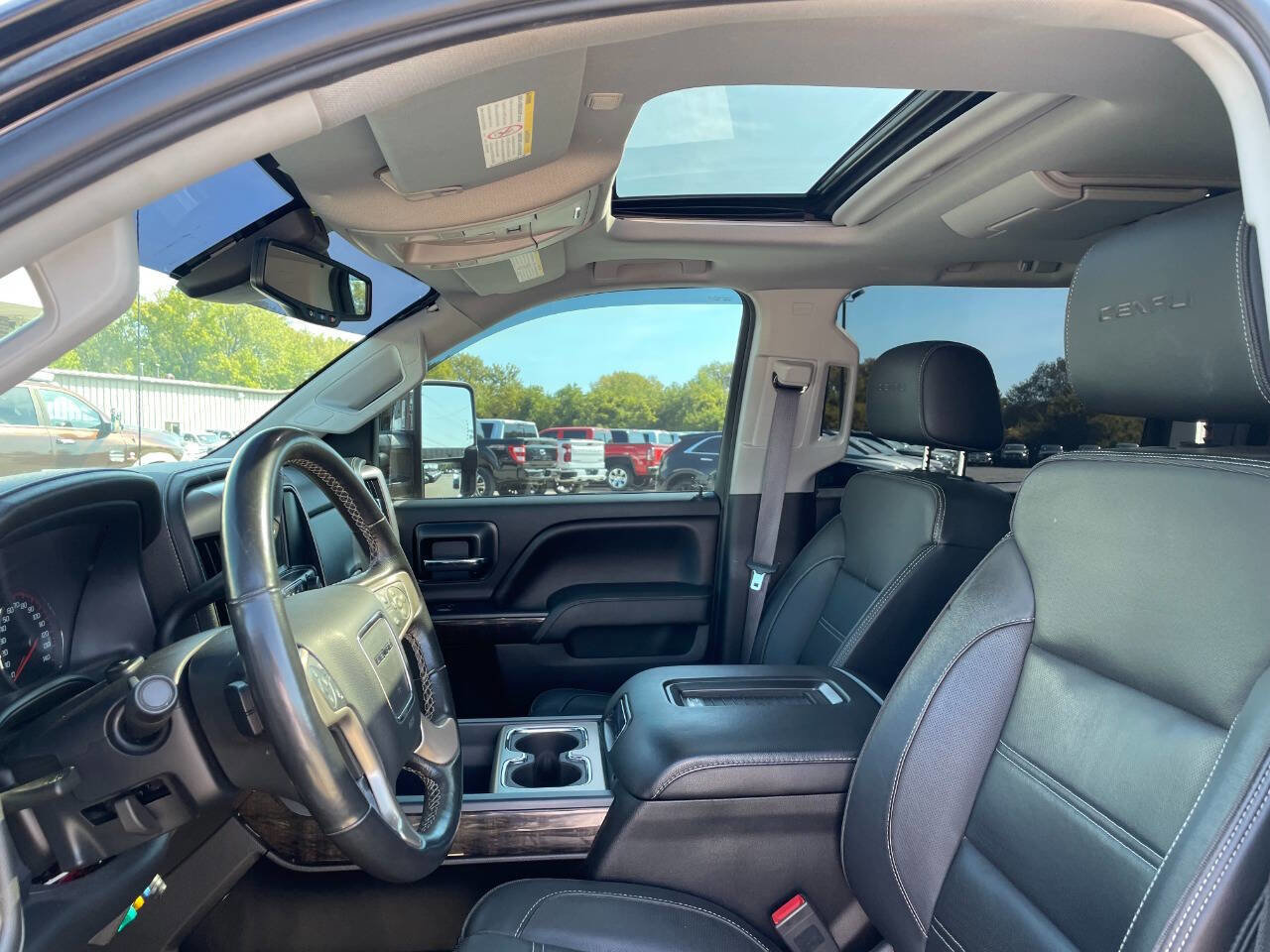 Used 2016 GMC Sierra 3500 Denali w/ Duramax Plus Package image 18