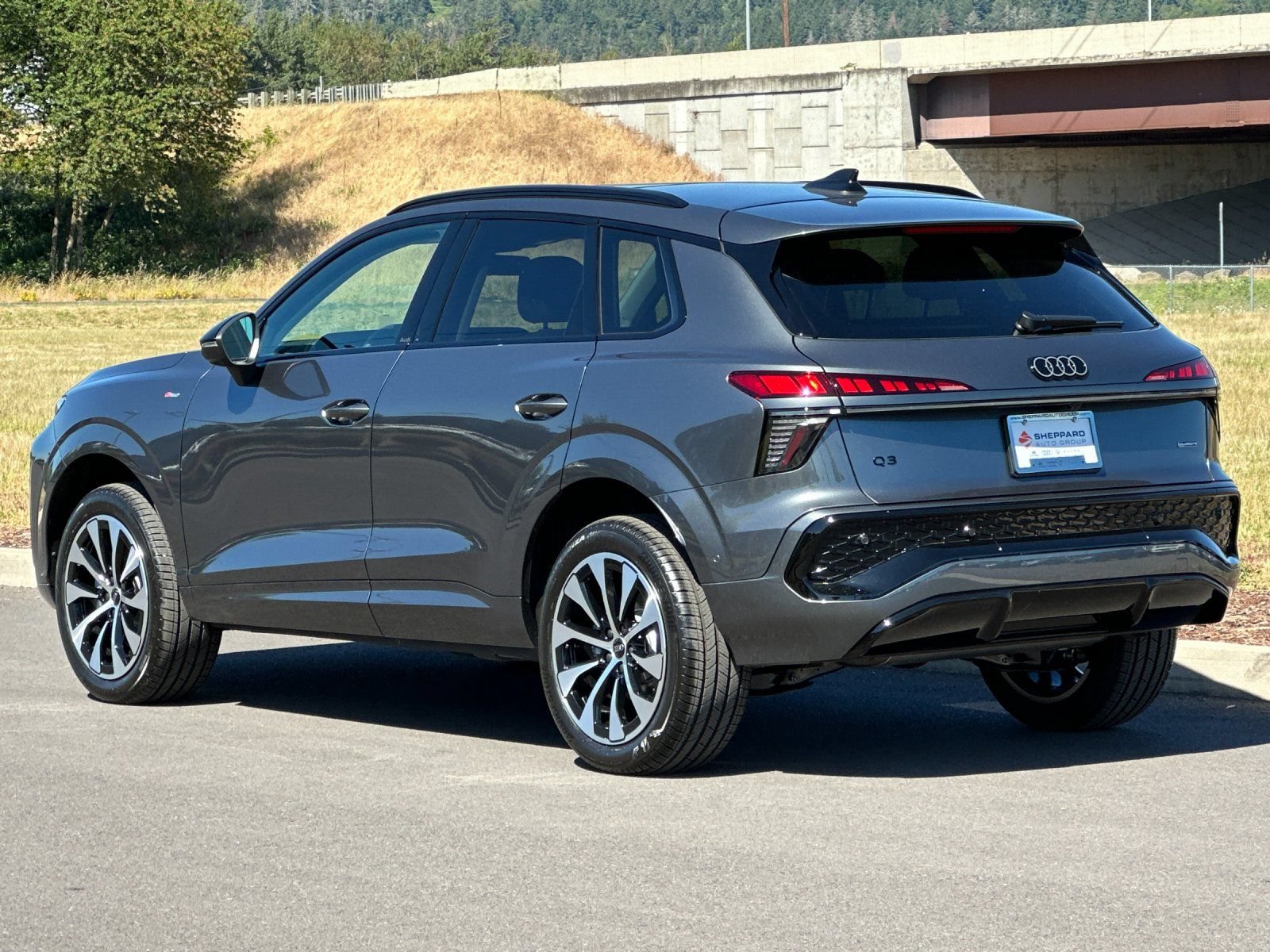 New 2026 Audi Q3 quattro 2.0T AWD/4WD image 5