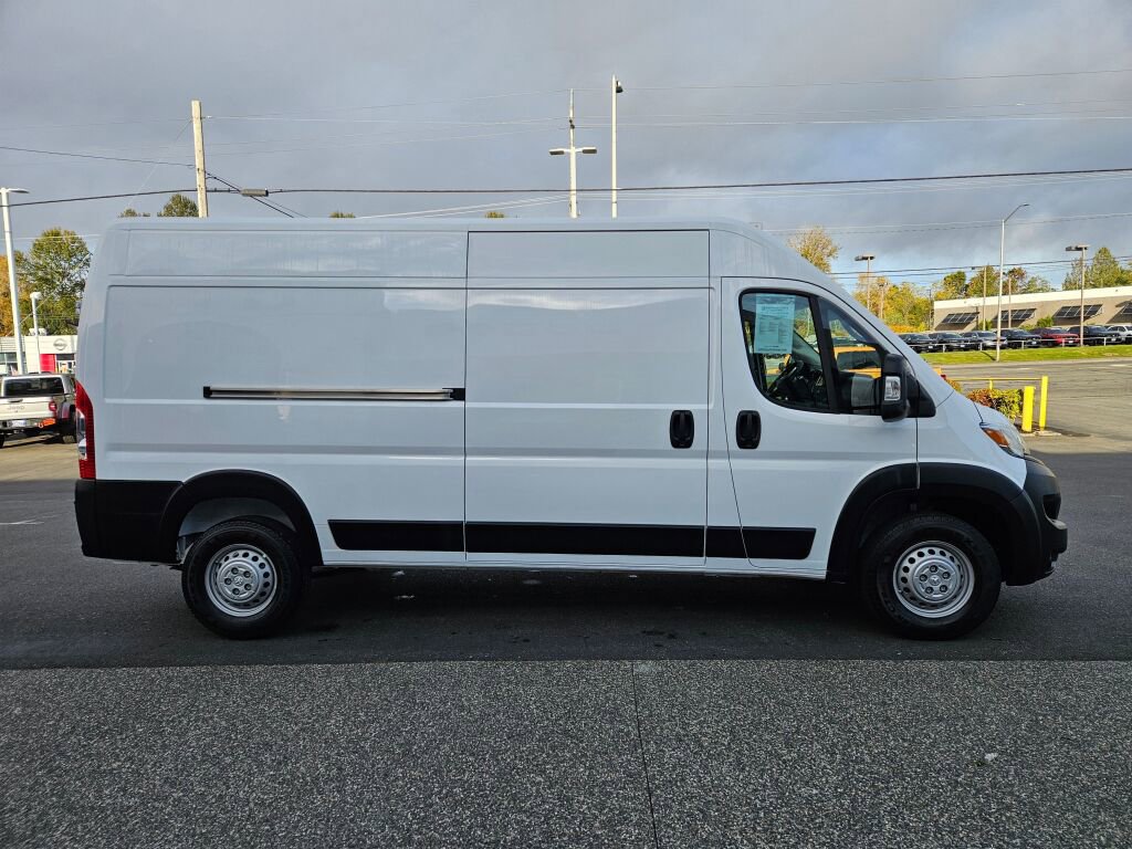 Used 2025 RAM ProMaster 2500 w/ Convenience Group image 6