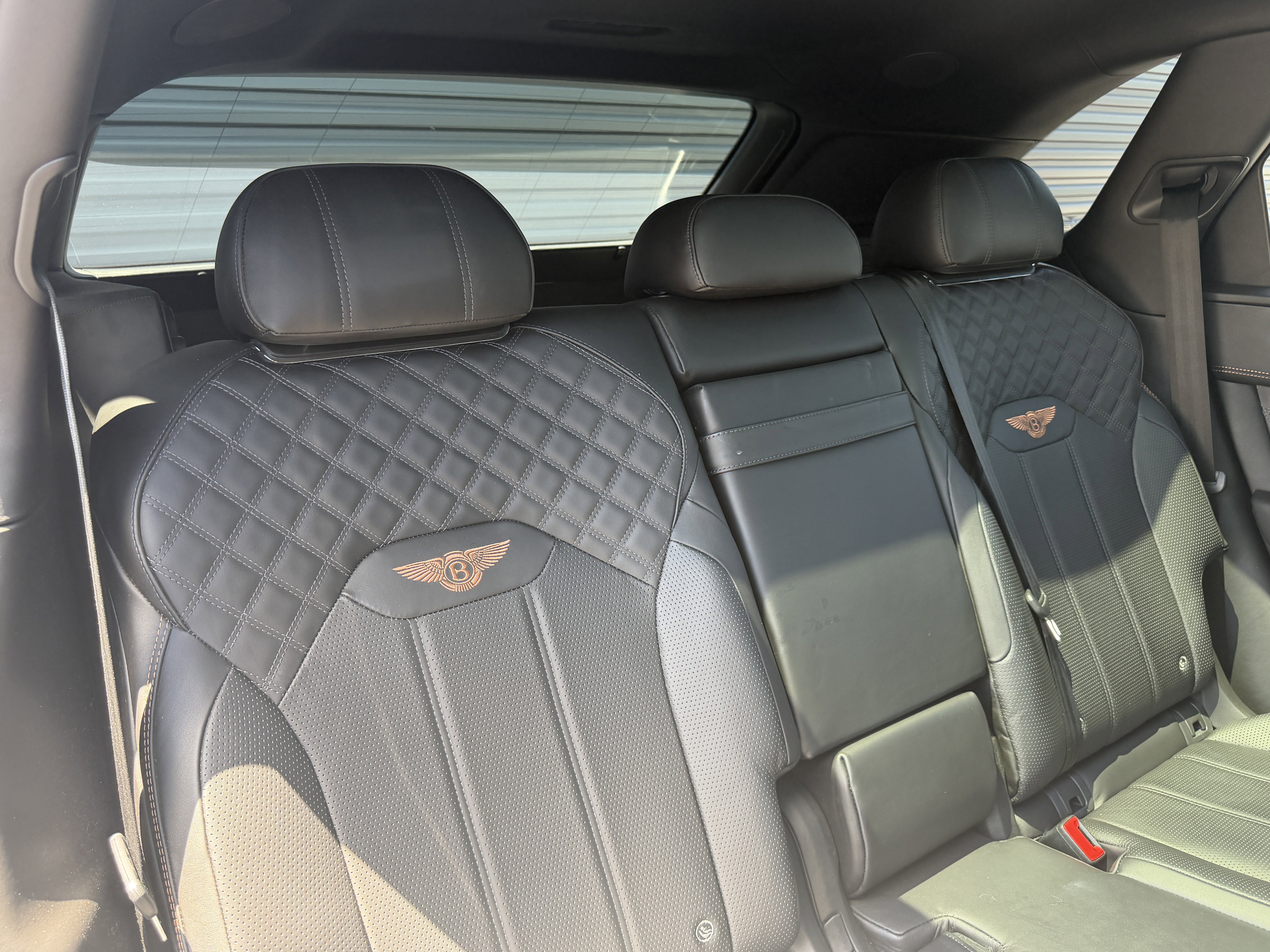 Used 2022 Bentley Bentayga image 17