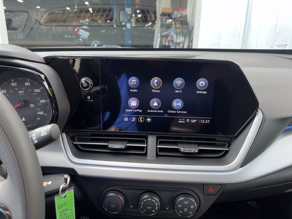 New 2026 Chevrolet Trax LS w/ LS Convenience Package FWD image 19