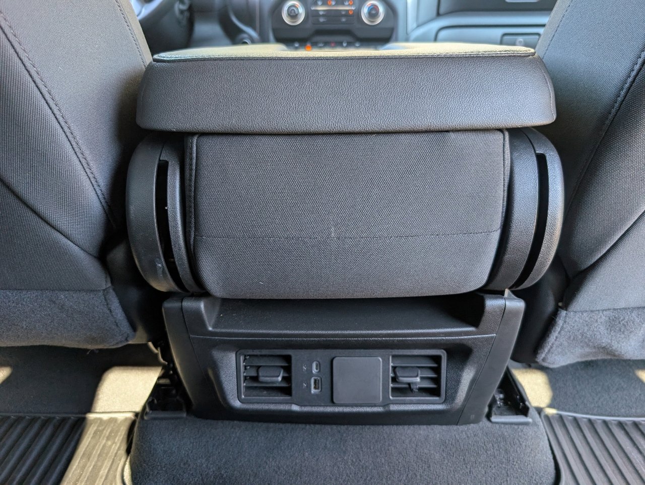 Used 2024 Chevrolet Silverado 1500 Custom image 7