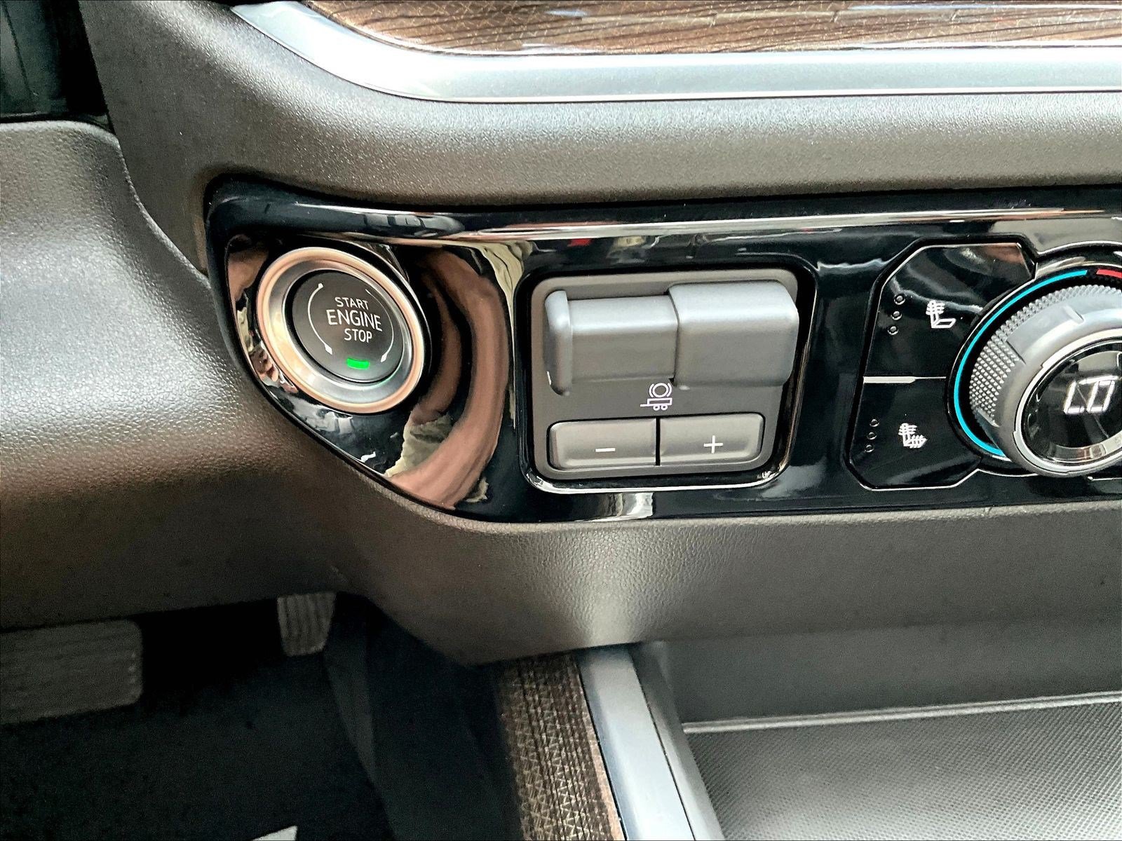 Used 2025 Chevrolet Silverado 1500 RST w/ Convenience Package II AWD/4WD image 38