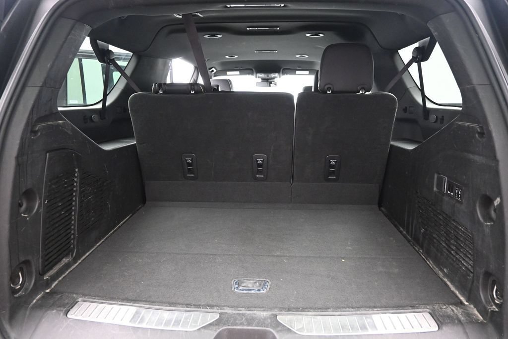 Used 2023 Chevrolet Suburban Premier AWD/4WD image 29