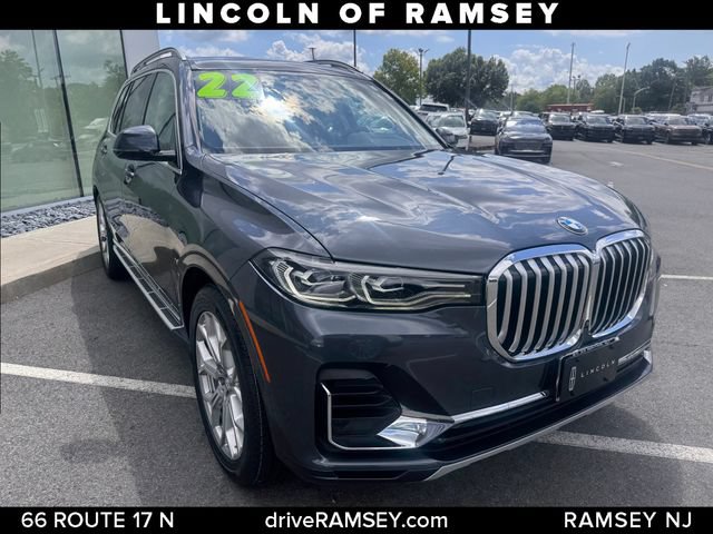 Used 2022 BMW X7 xDrive40i w/ Cold Weather Package AWD/4WD image 9