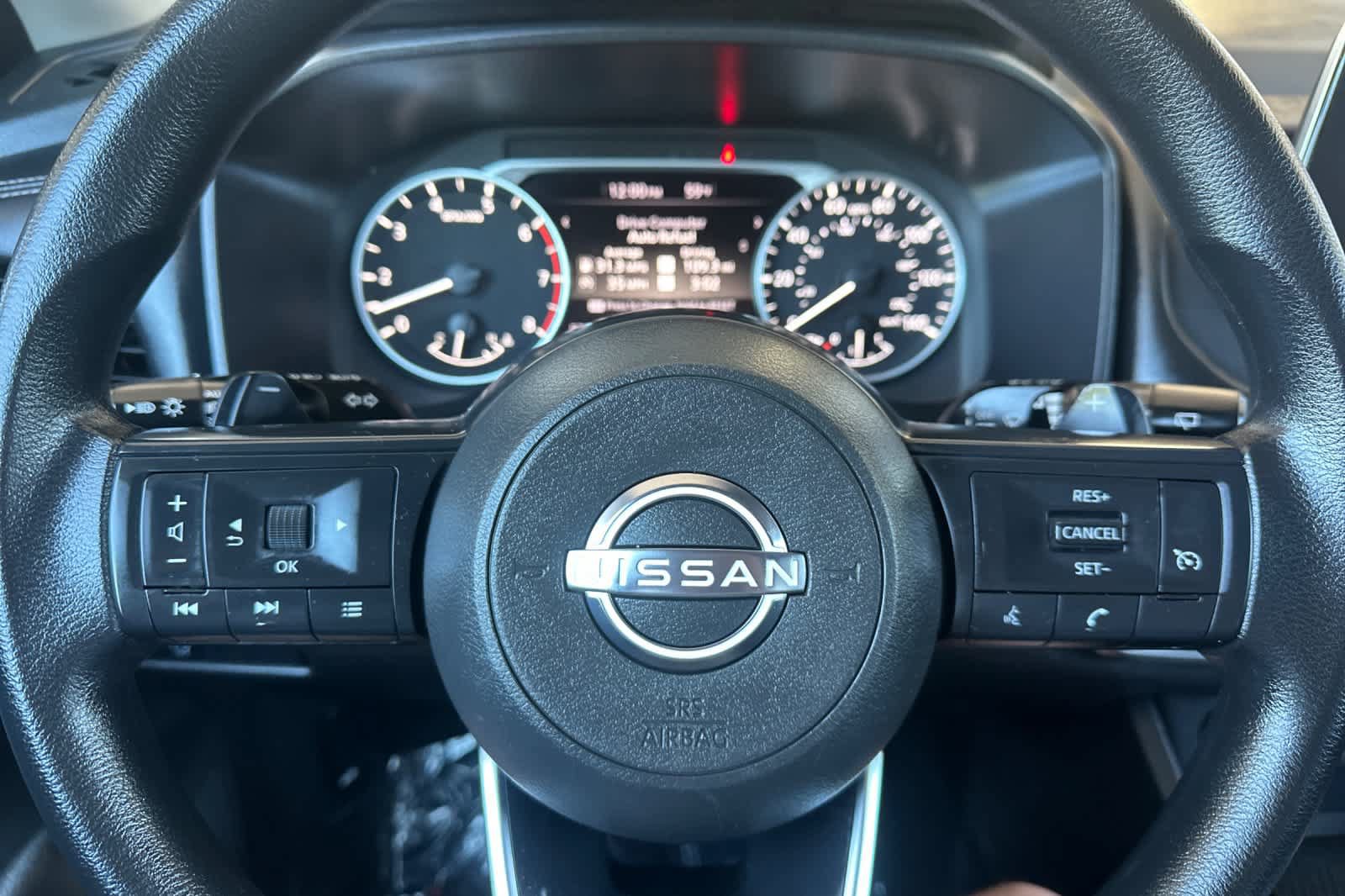 Used 2024 Nissan Rogue S AWD/4WD image 23