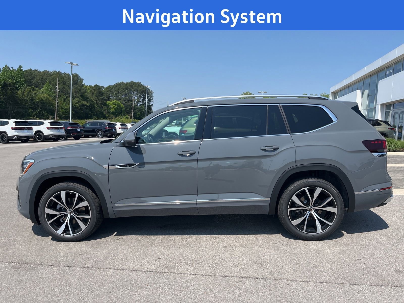 New 2026 Volkswagen Atlas SEL Premium R-Line AWD/4WD image 3