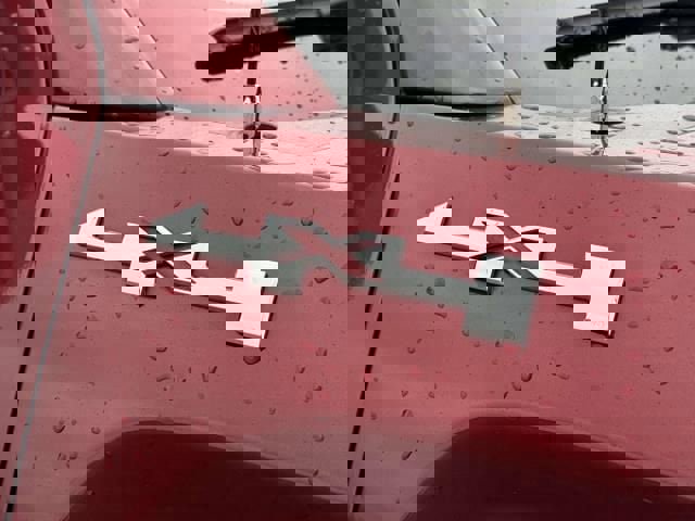 Used 2017 GMC Sierra 1500 SLT w/ SLT Preferred Package image 8