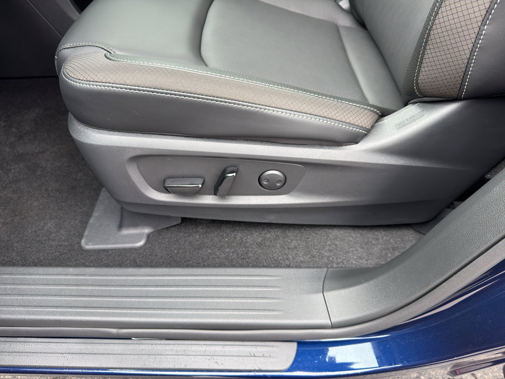 New 2026 Nissan Pathfinder SL image 15