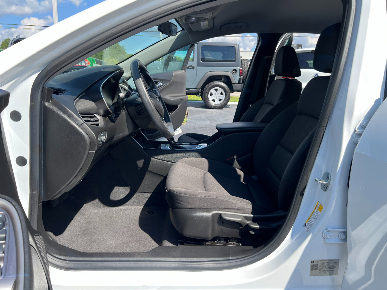 Used 2020 Chevrolet Malibu LS image 16