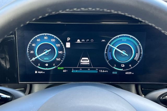 Certified 2025 Hyundai Elantra SEL FWD image 31