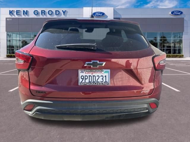 Used 2024 Chevrolet Trax RS w/ Driver Confidence Package FWD image 7