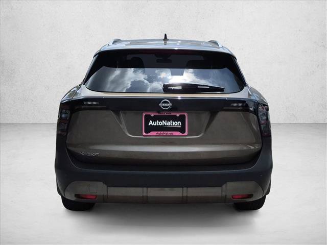 Certified 2025 Nissan Kicks SV w/ SV Premium Package FWD image 7
