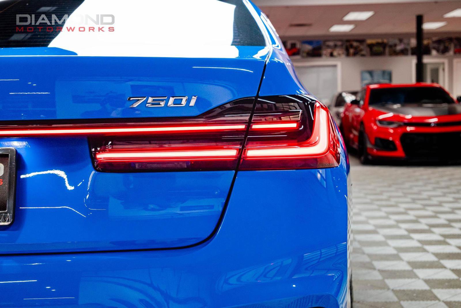 Used 2021 BMW 750i xDrive w/ Executive Package image 30